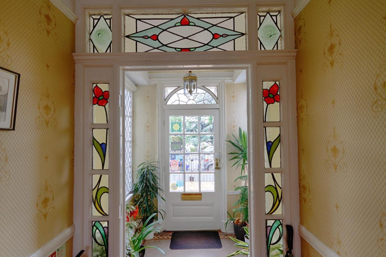 Holcombe House Guest House ลันดิดโน ภายนอก รูปภาพ